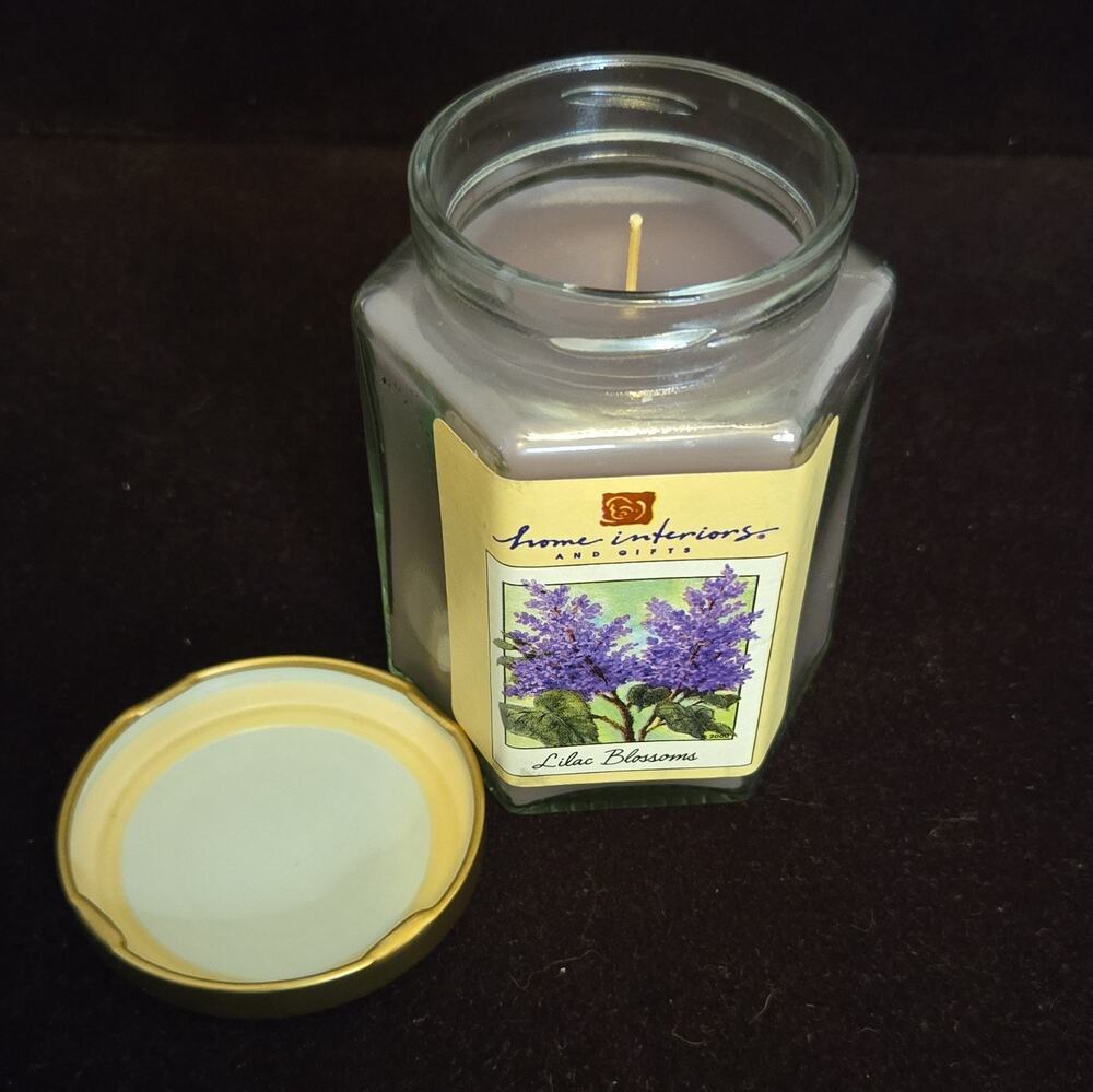 Home Interiors and Gifts Lilac Blossoms Scented Jar Candle 7.5 oz Single Wick
